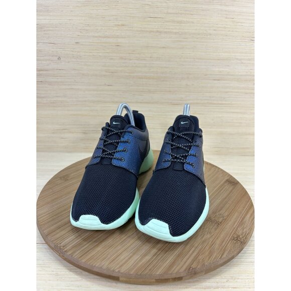 Nike Roshe One WWC QS Teal Black Vapor Green Athletic Running Shoes Women 6.5 - Picture 2 of 8